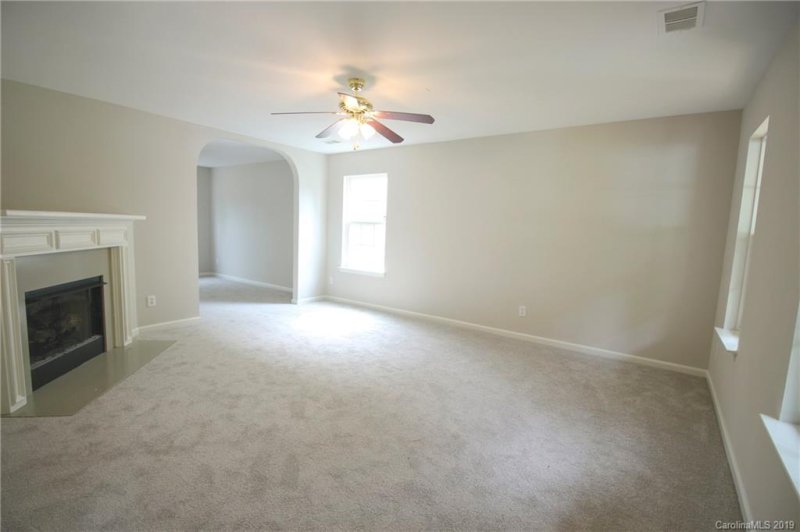 Property image 2 at 3829 Brookchase Lane, Charlotte, NC 28205