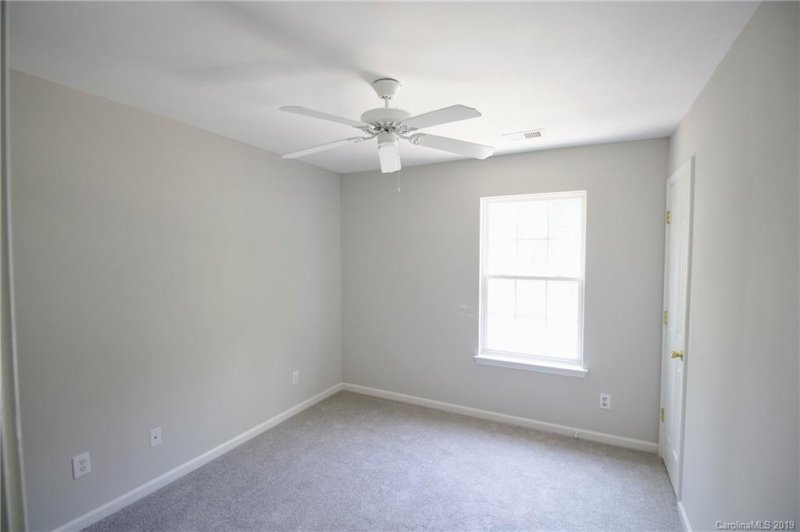 Property image 5 at 3829 Brookchase Lane, Charlotte, NC 28205