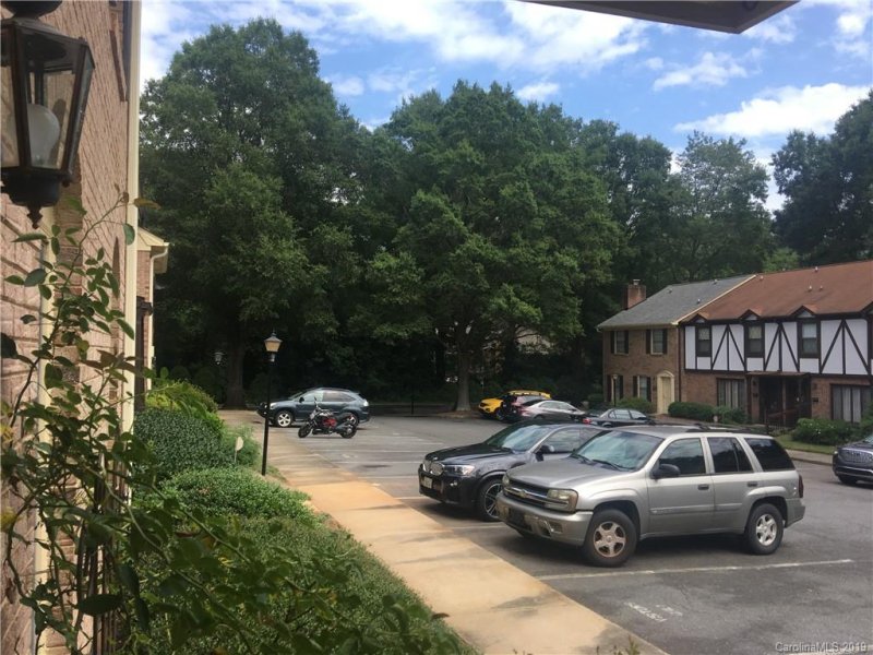 Property image 3 at 1511 Lansdale Drive, Charlotte, NC 28205