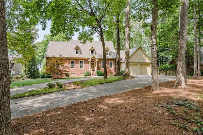 19529 Weavers Circle