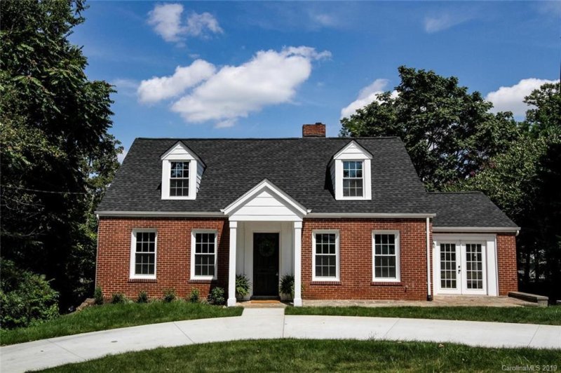 Property image 3 at 102 Riverside Drive, Morganton, NC 28655