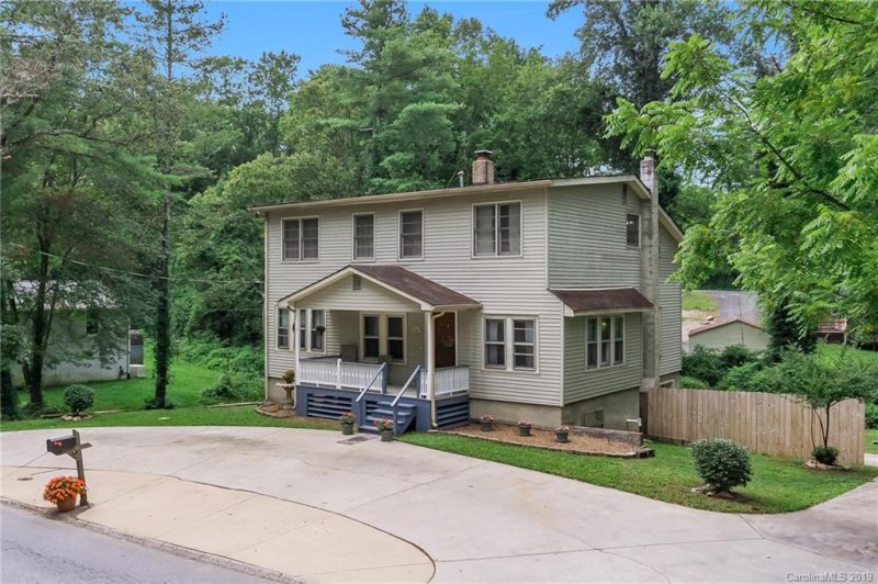 Property image 3 at 1007 N Justice Street, Hendersonville, NC 28791