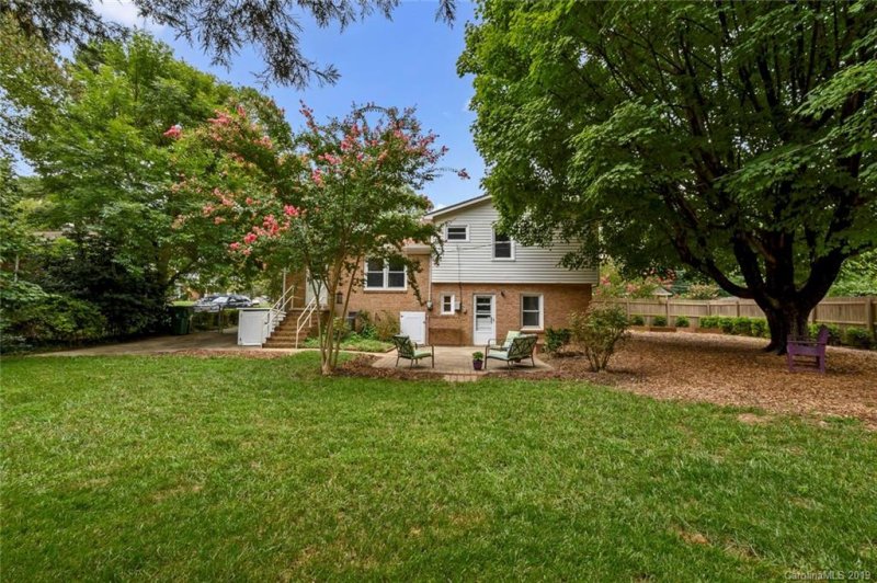Property image 3 at 1401 Tarrington Avenue, Charlotte, NC 28205