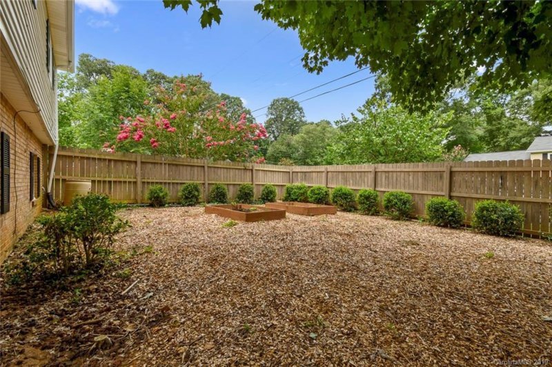 Property image 4 at 1401 Tarrington Avenue, Charlotte, NC 28205