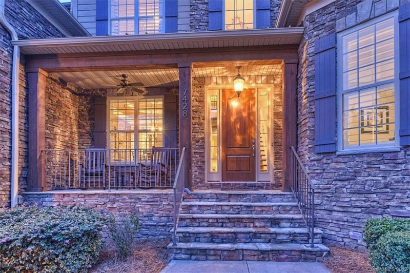 Property image 2 at 7428 Edenbridge Lane, Charlotte, NC 28226