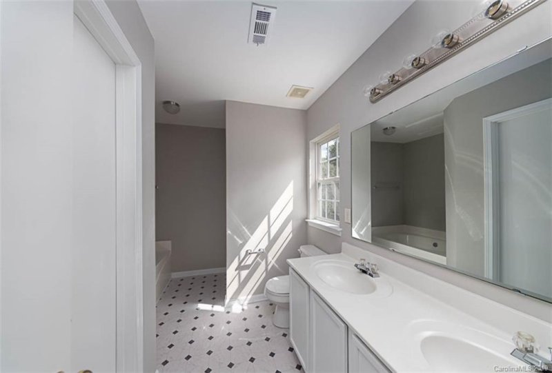 Property image 4 at 6111 Mcintyre Ridge Drive, Charlotte, NC 28216