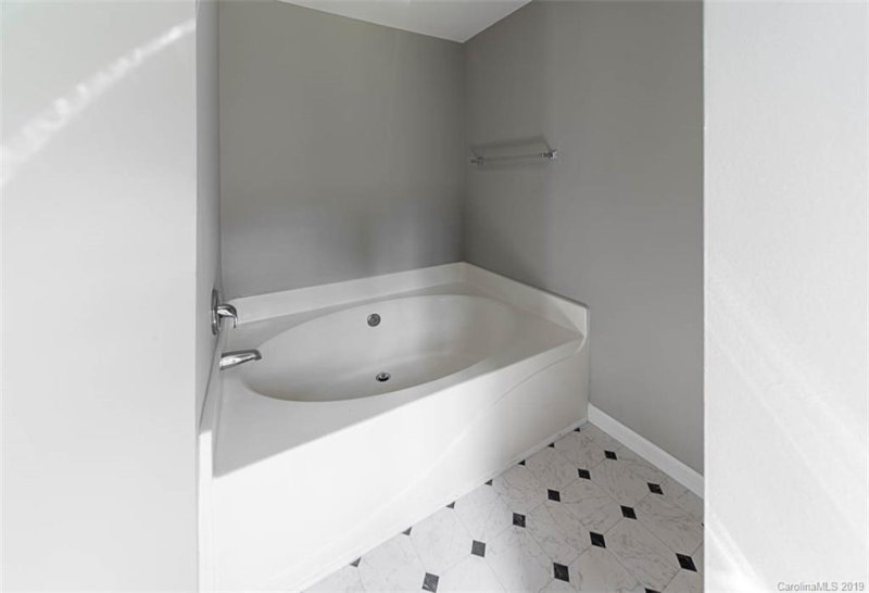 Property image 5 at 6111 Mcintyre Ridge Drive, Charlotte, NC 28216