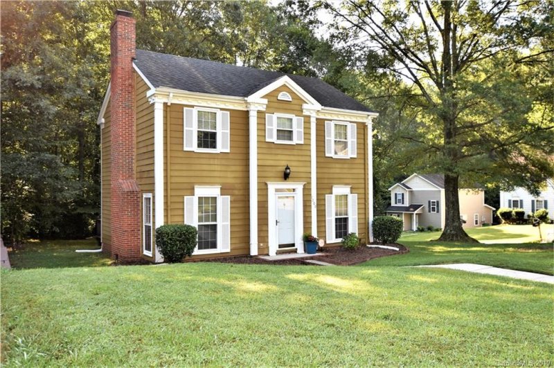 Property image 2 at 7200 Canyon Drive, Charlotte, NC 28262