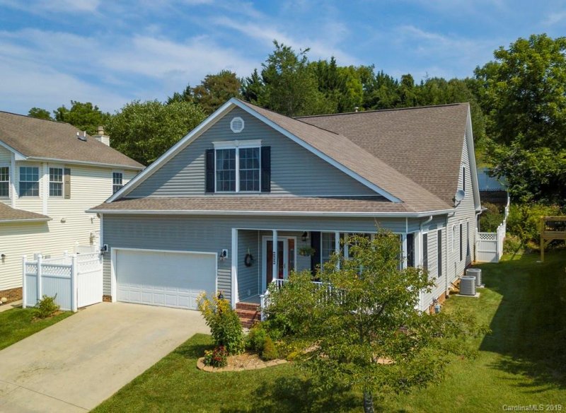 Property image 2 at 111 Willow Oak Drive, Asheville, NC 28805