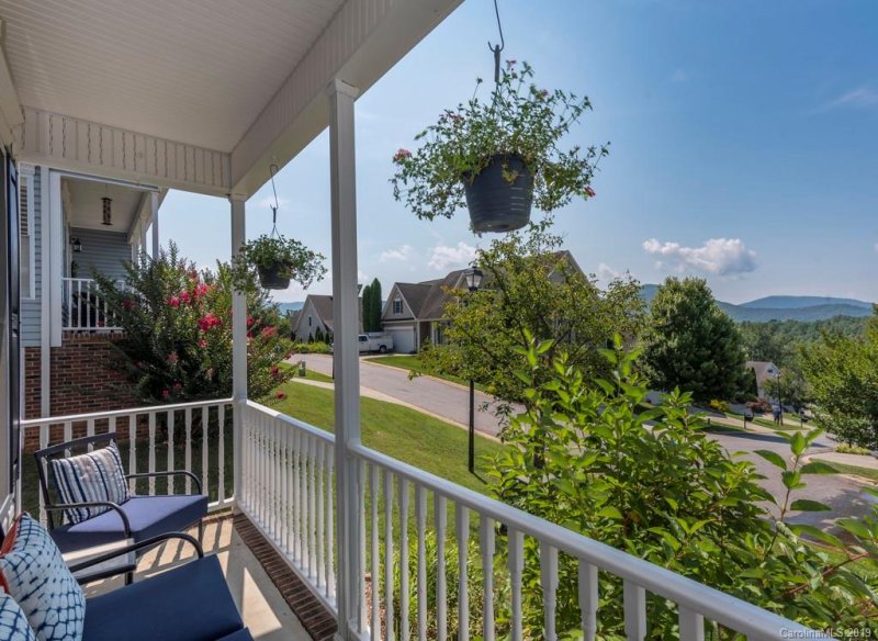 Property image 3 at 111 Willow Oak Drive, Asheville, NC 28805