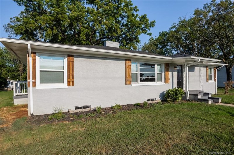 Property image 2 at 1107 Eastside Drive, Statesville, NC 28625