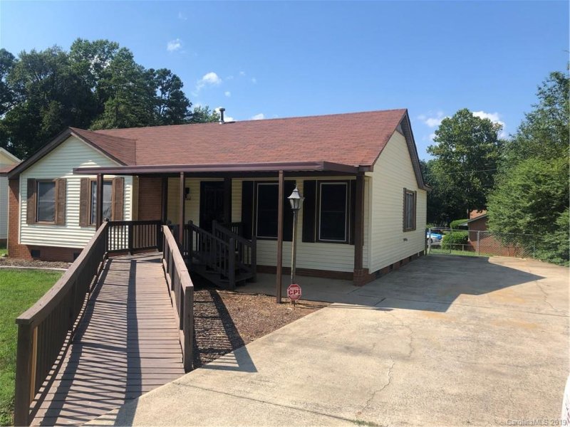 Property image 2 at 10000 Feldbank Drive, Charlotte, NC 28216