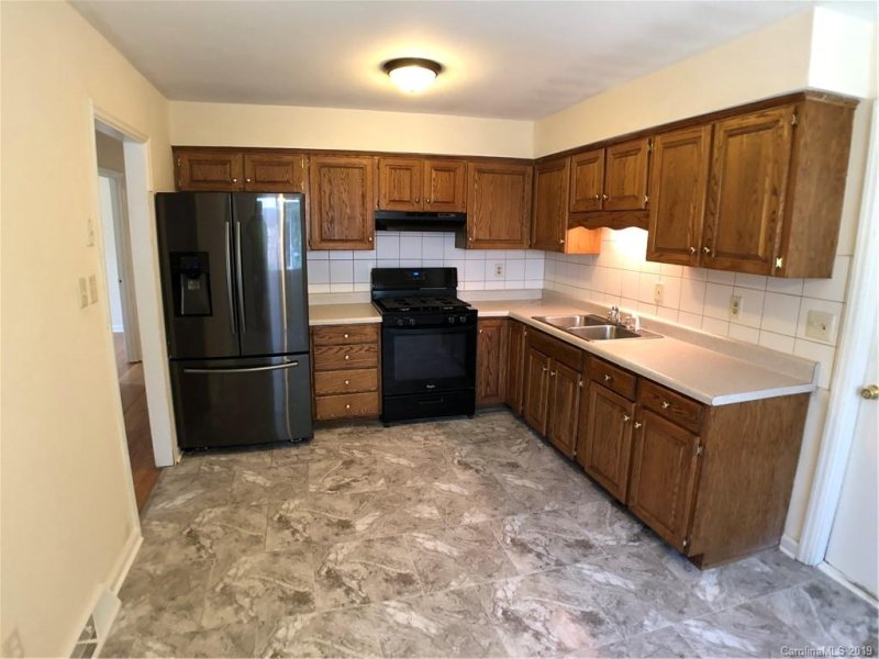 Property image 3 at 10000 Feldbank Drive, Charlotte, NC 28216