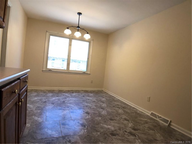 Property image 4 at 10000 Feldbank Drive, Charlotte, NC 28216