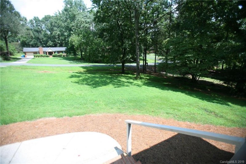 Property image 2 at 10 Mary Circle, Concord, NC 28025