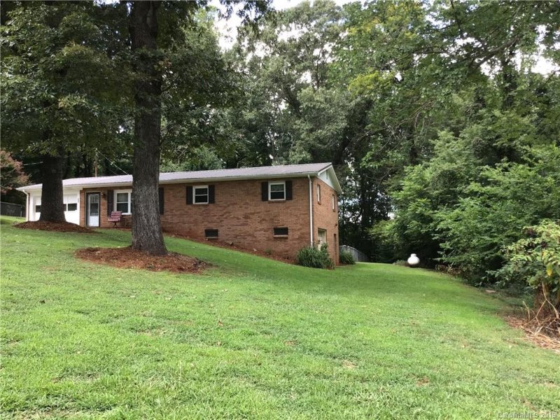 Property image 2 at 202 Grandview Avenue, Morganton, NC 28655