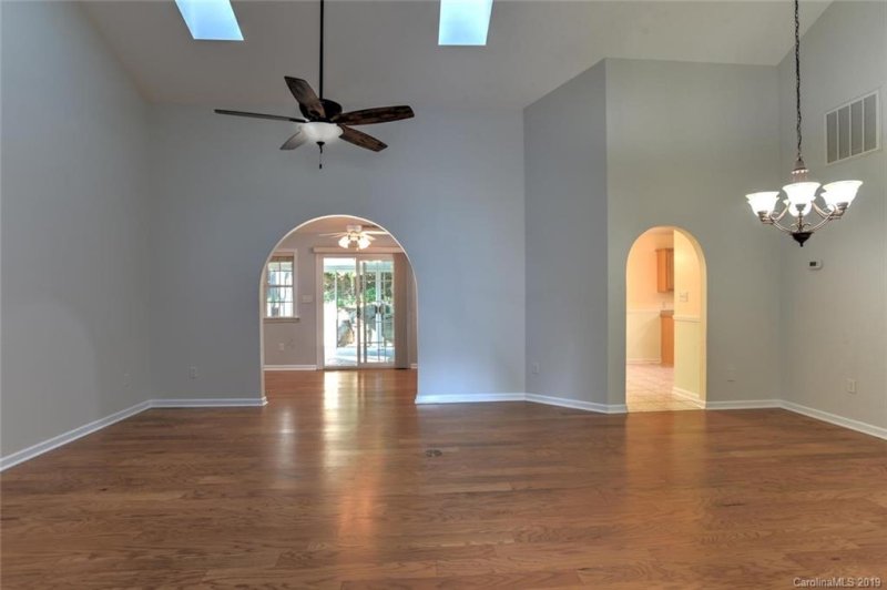 Property image 5 at 9 Stonebridge Drive, Asheville, NC 28805