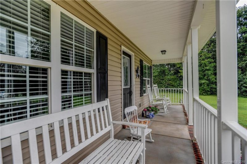 Property image 3 at 111 Homewood Lane, Statesville, NC 28625