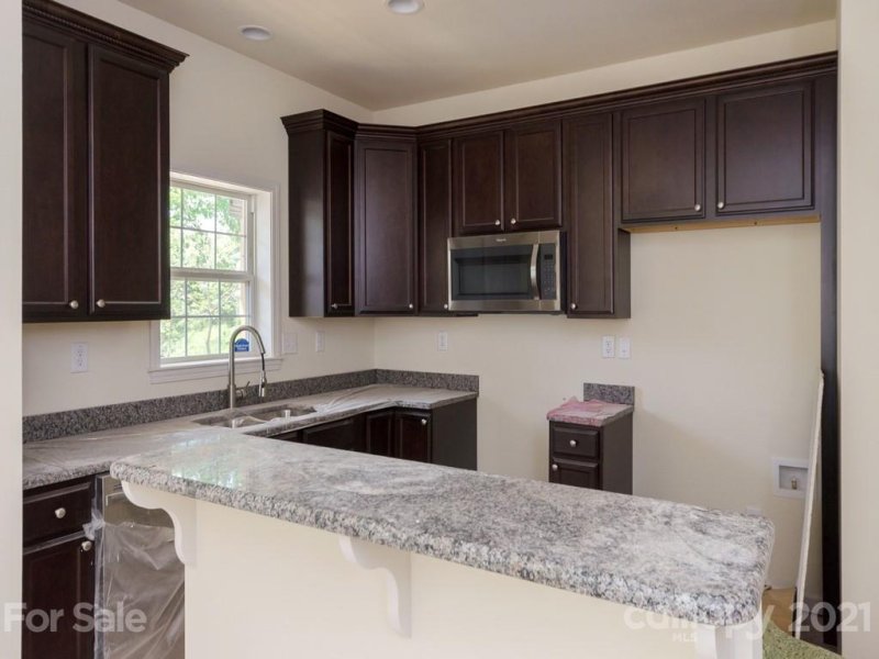 Property image 4 at 81 Kirby Road, Asheville, NC 28806