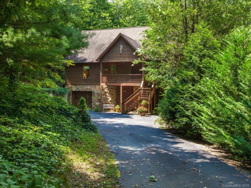 Property image 2 at 505 Claremont Drive, Flat Rock, NC 28731