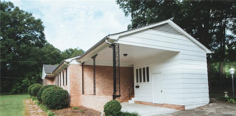 Property image 3 at 1226 S Belvedere Avenue, Gastonia, NC 28054