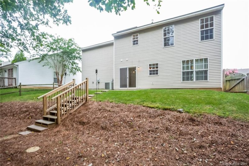 Property image 5 at 9022 Arbor Creek Drive, Charlotte, NC 28269