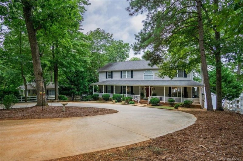 Property image 2 at 616 Deerfield Road, Mount Gilead, NC 27306