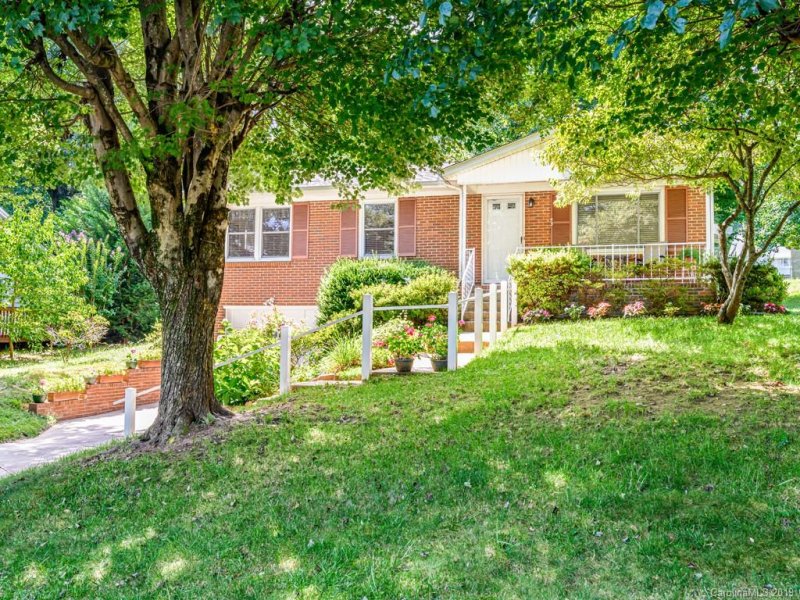 Property image 2 at 53 Skyview Terrace, Asheville, NC 28806