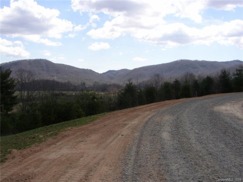 Property image 4 at 30 Dover Lane, Brevard, NC 28712