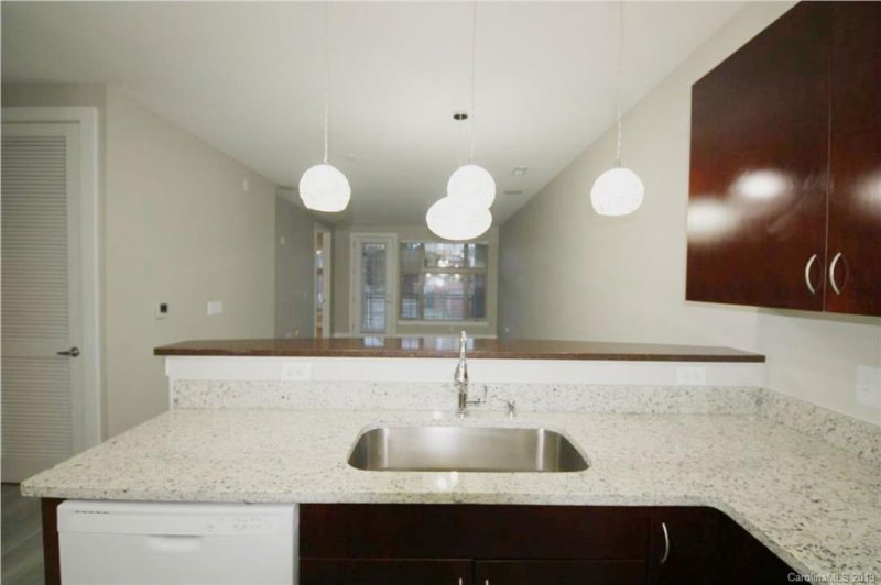 Property image 3 at 1101 W 1st Street, Charlotte, NC 28202