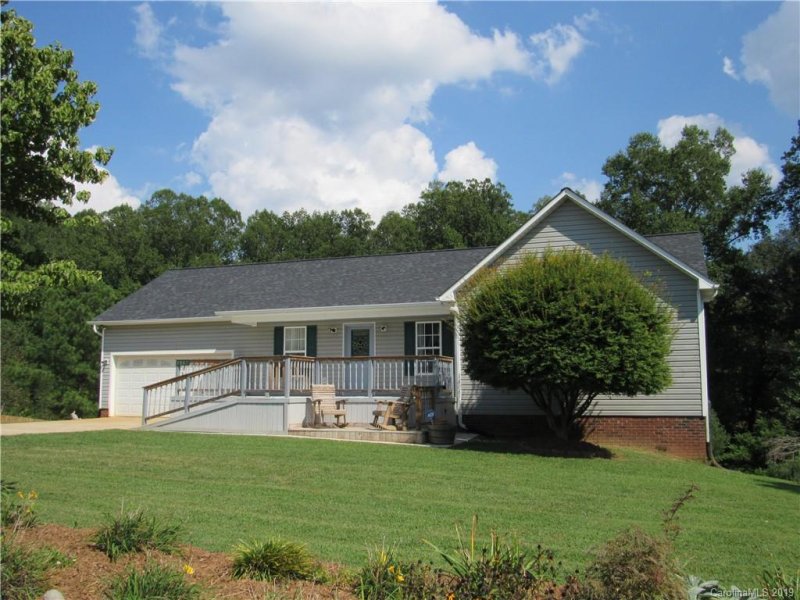 1067 Creekside Drive