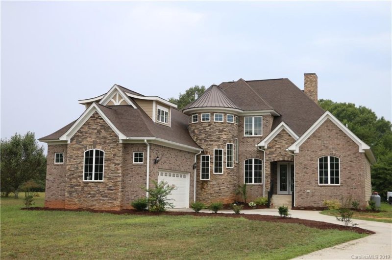 121 Dabbling Duck Circle