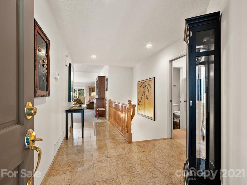 Property image 4 at 7 Ridgeview Drive, Asheville, NC 28804