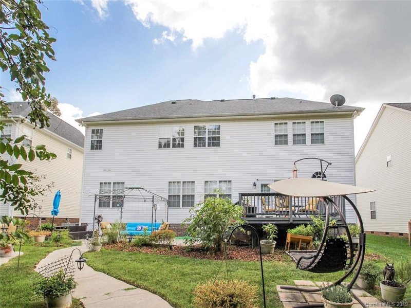 Property image 4 at 10506 Kilchurn Court, Charlotte, NC 28277