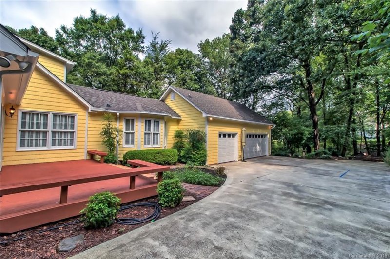 Property image 3 at 5442 Kerry Glen Lane, Charlotte, NC 28226