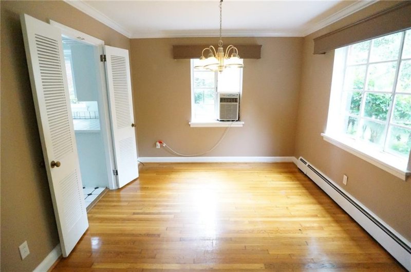 Property image 2 at 833 N Center Street, Hickory, NC 28601