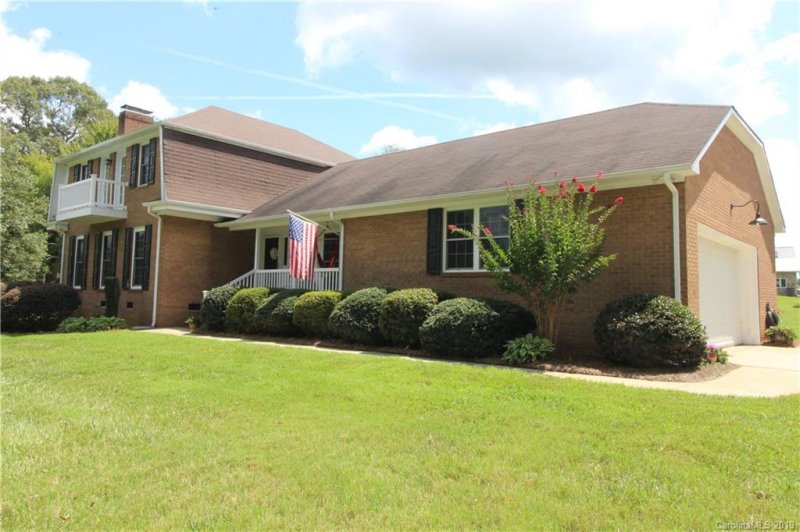 Property image 2 at 314 Baymount Drive, Statesville, NC 28625