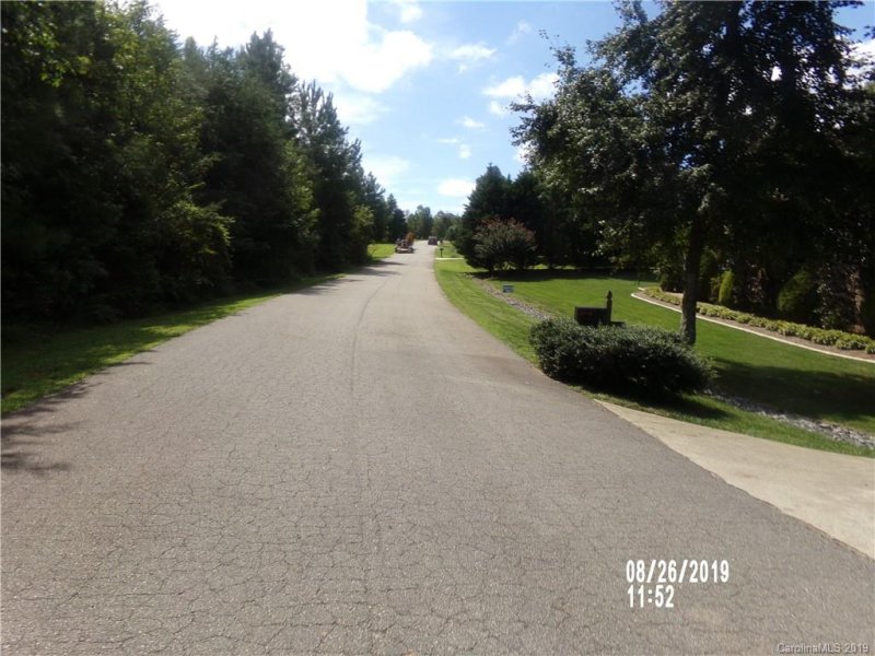 Property image 3 at 1871 Lynmore Drive, Sherrills Ford, NC 28673