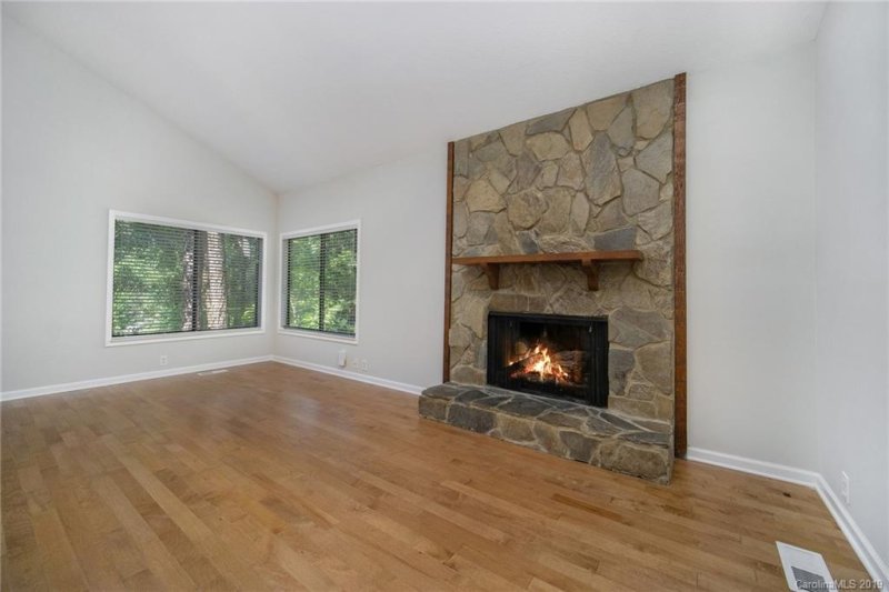 Property image 3 at 8606 Lorraine Drive, Charlotte, NC 28270