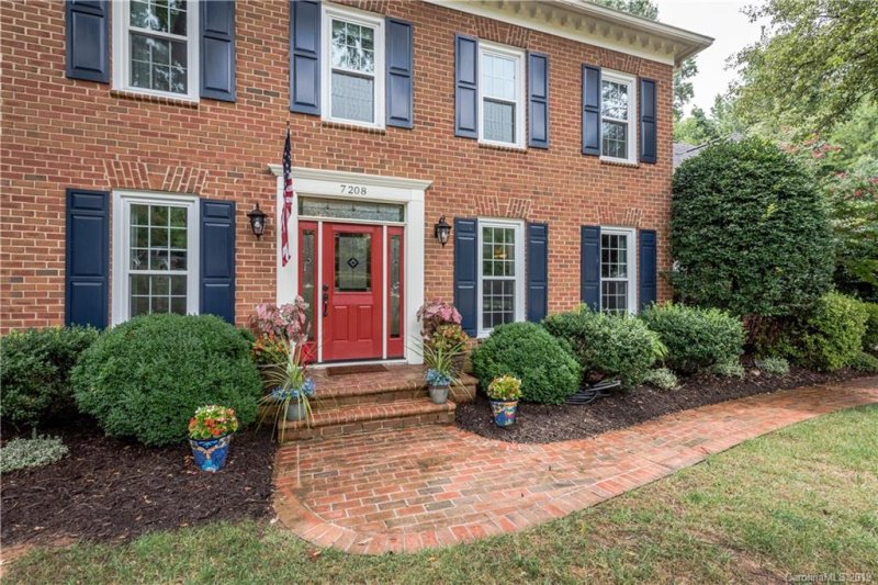 Property image 2 at 7208 St Clair Drive, Charlotte, NC 28270