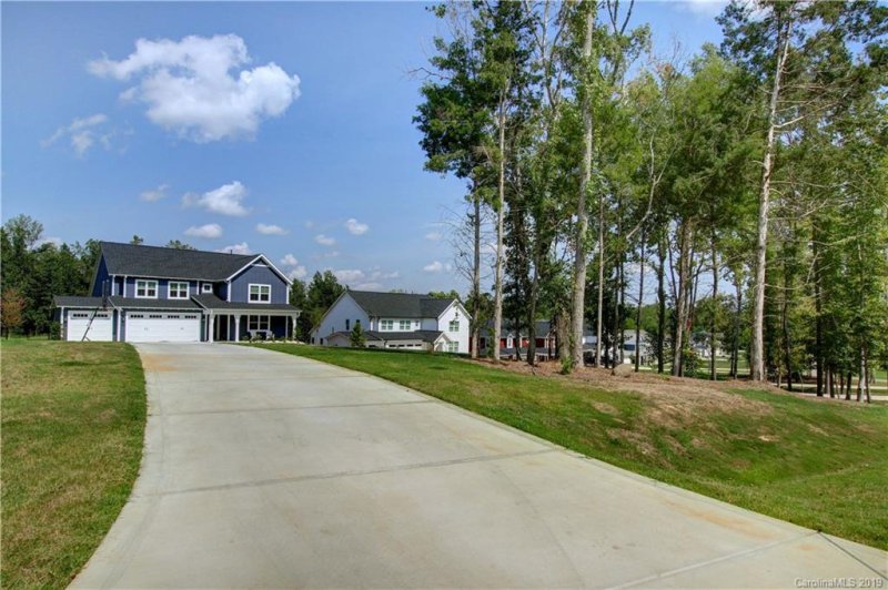 Property image 2 at 206 Country Lake Drive, Mooresville, NC 28115