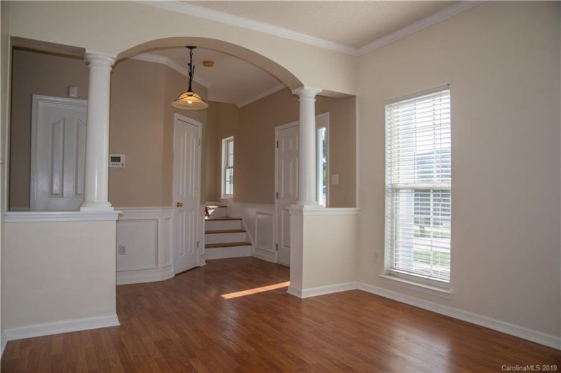 Property image 3 at 4733 Sahalee Lane, Charlotte, NC 28216