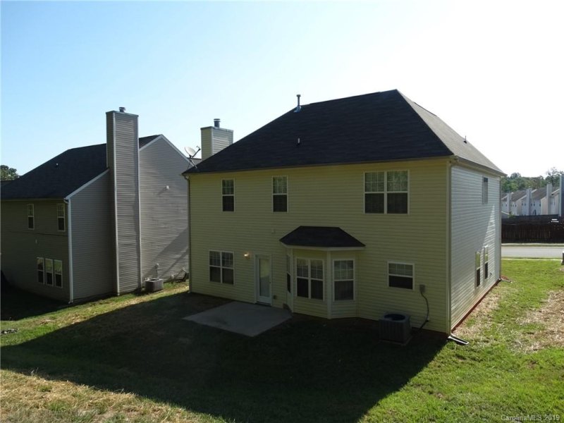 Property image 3 at 5426 Freestone Drive, Charlotte, NC 28216