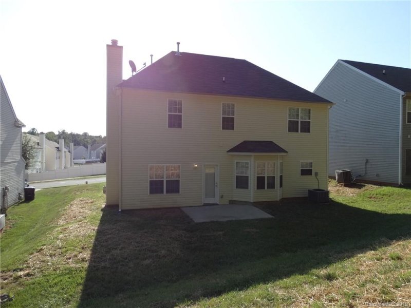 Property image 5 at 5426 Freestone Drive, Charlotte, NC 28216