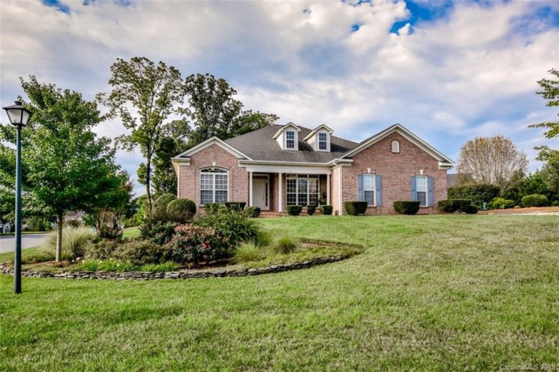 Property image 4 at 5001 Flagstone Court, Harrisburg, NC 28075