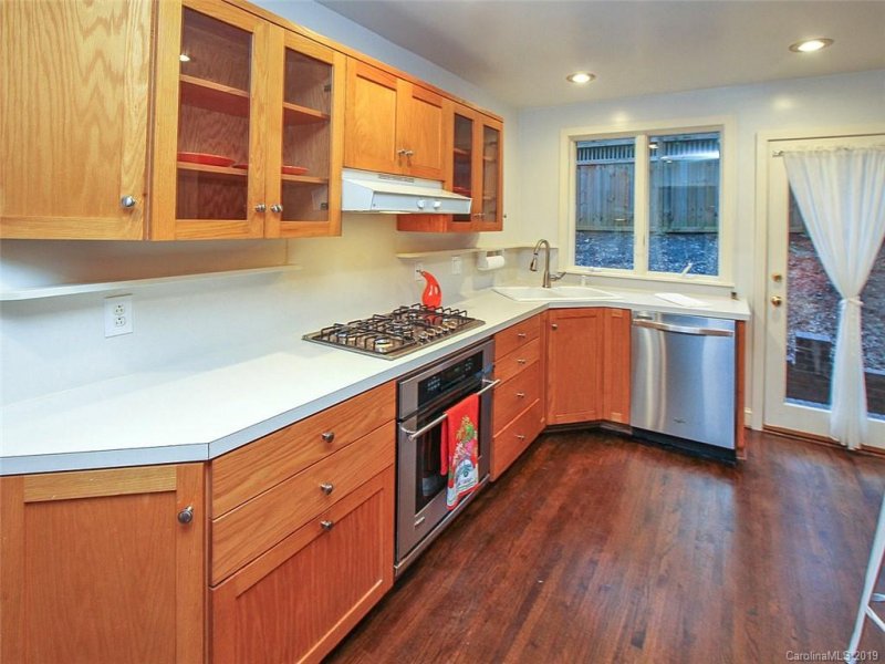 Property image 4 at 519 Meadowbrook Road, Charlotte, NC 28211