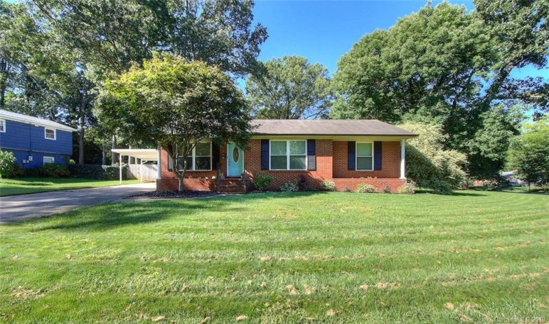 Property image 2 at 1322 Tarrington Avenue, Charlotte, NC 28205