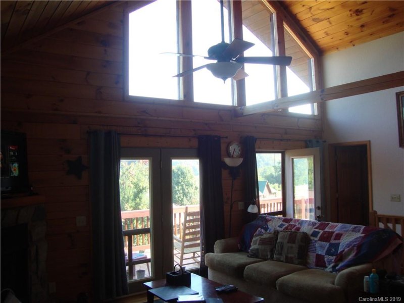 Property image 2 at 31 Cheyenne Court, Maggie Valley, NC 28751