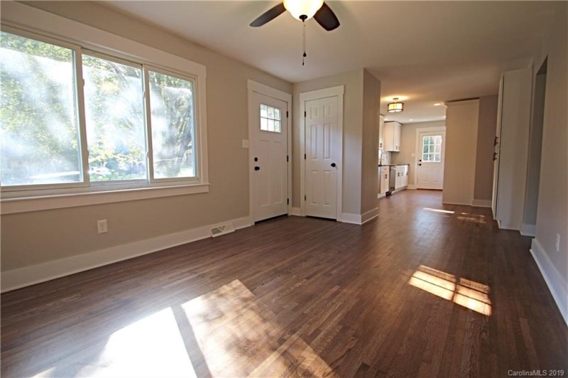 Property image 3 at 206 Point Circle, Belmont, NC 28012