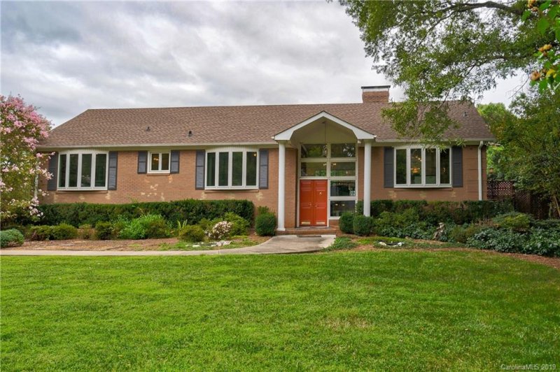 4629 Town And Country Drive